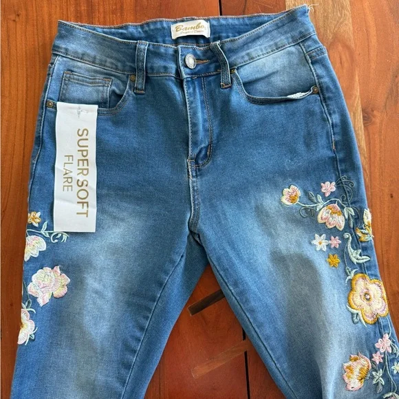 BAMBOO Blue Flare Jeans with Floral Embroidery - Picture 4 of 11